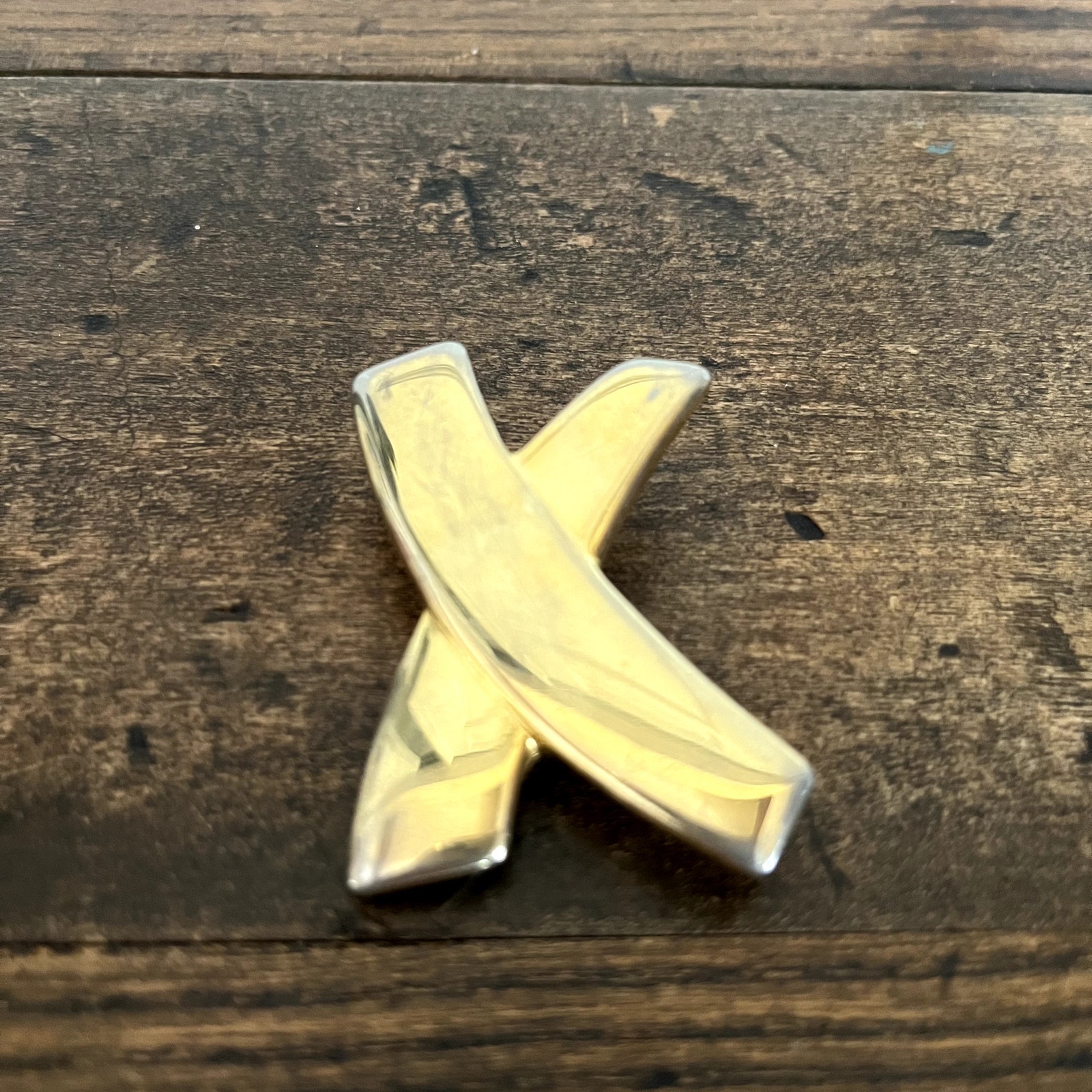 Paloma Picasso Grafitti X Gold Tone Clip 25$